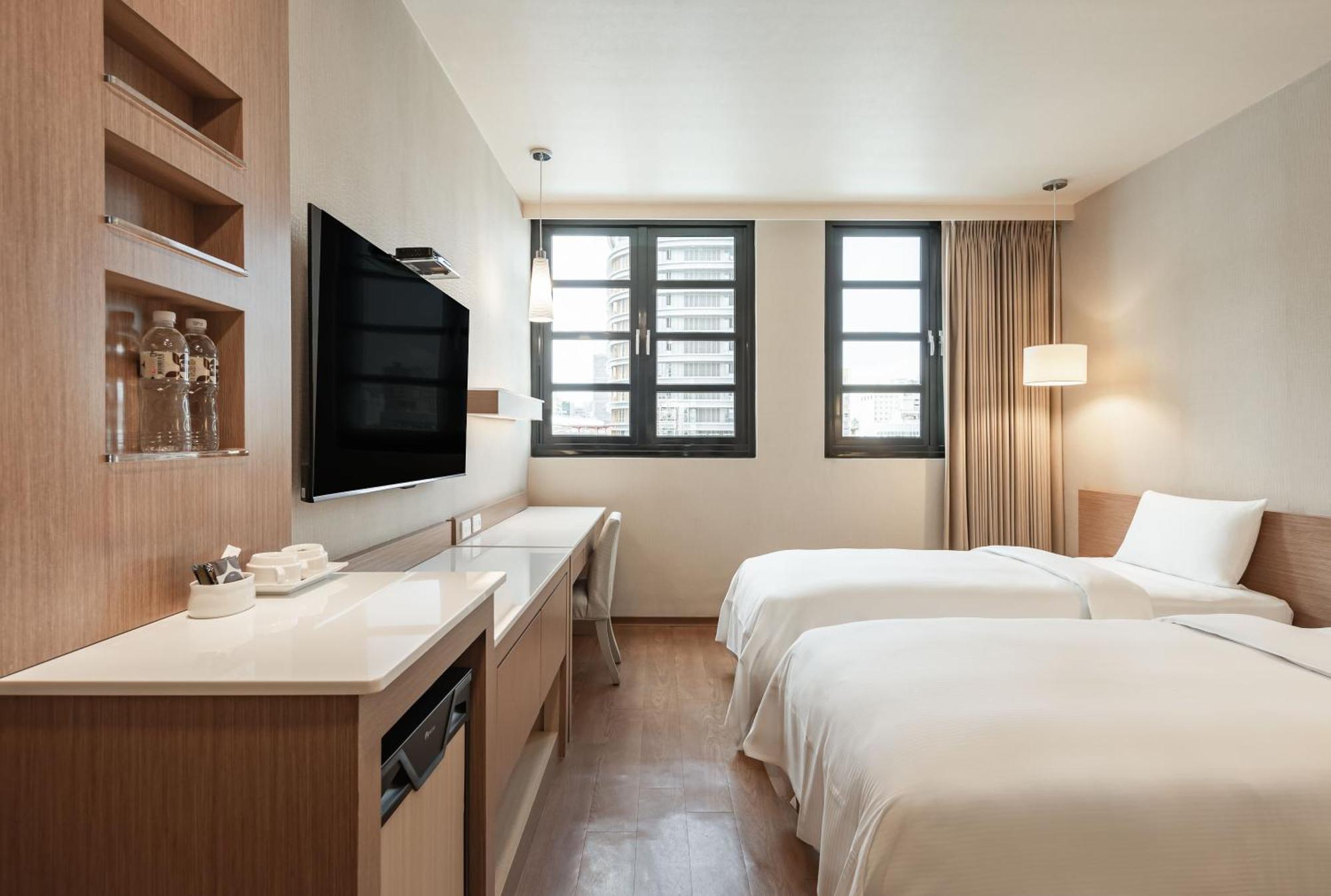 Kindness Hotel - Kaohsiung Main Station חדר תמונה