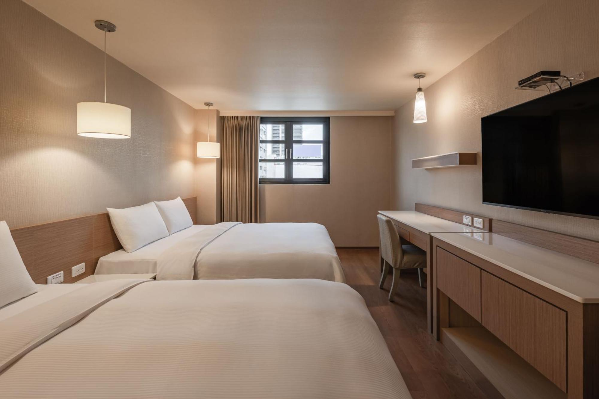 Kindness Hotel - Kaohsiung Main Station חדר תמונה