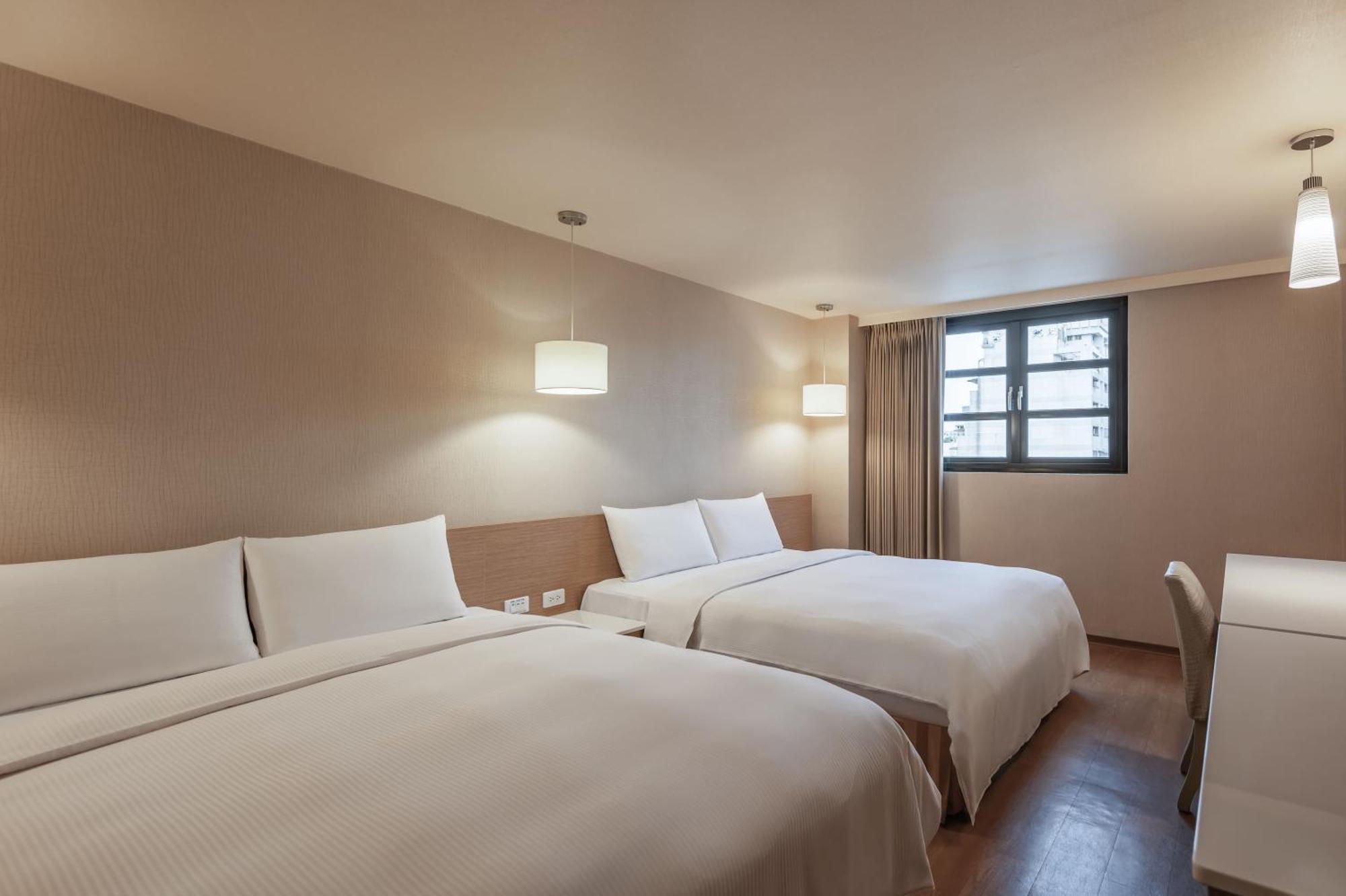 Kindness Hotel - Kaohsiung Main Station חדר תמונה