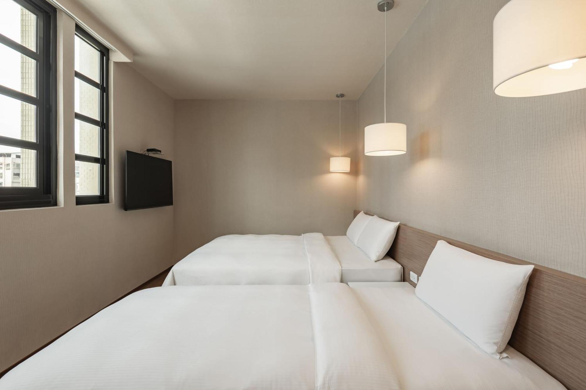 Kindness Hotel - Kaohsiung Main Station חדר תמונה