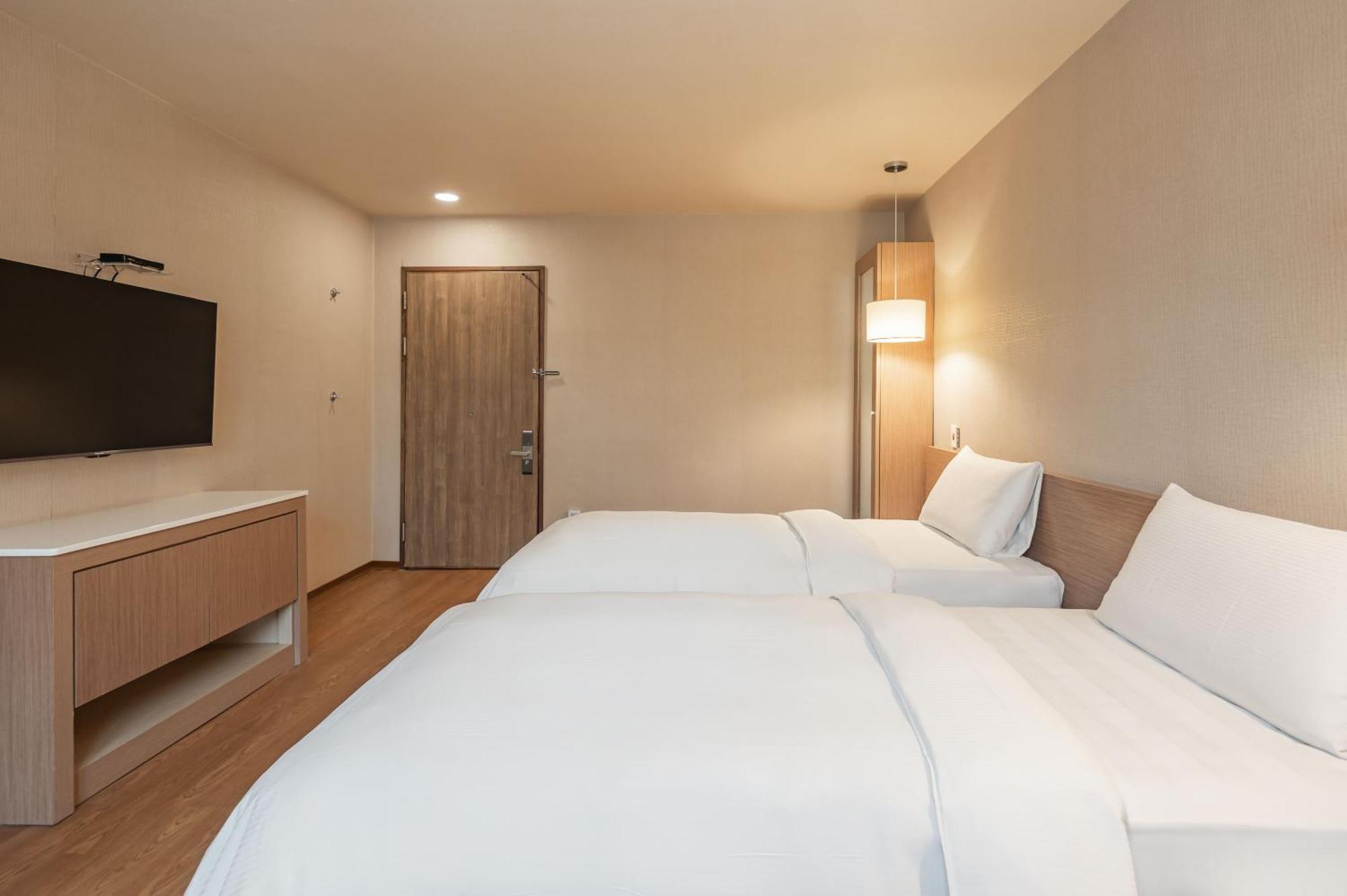 Kindness Hotel - Kaohsiung Main Station חדר תמונה